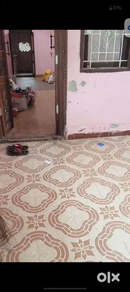 கோவில் மனையில் மாடி வீடு மிகவும் கம்மியான விலையில்