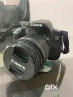 Canon EOS 700 D with 18-55 mm stabiliser lens kit
