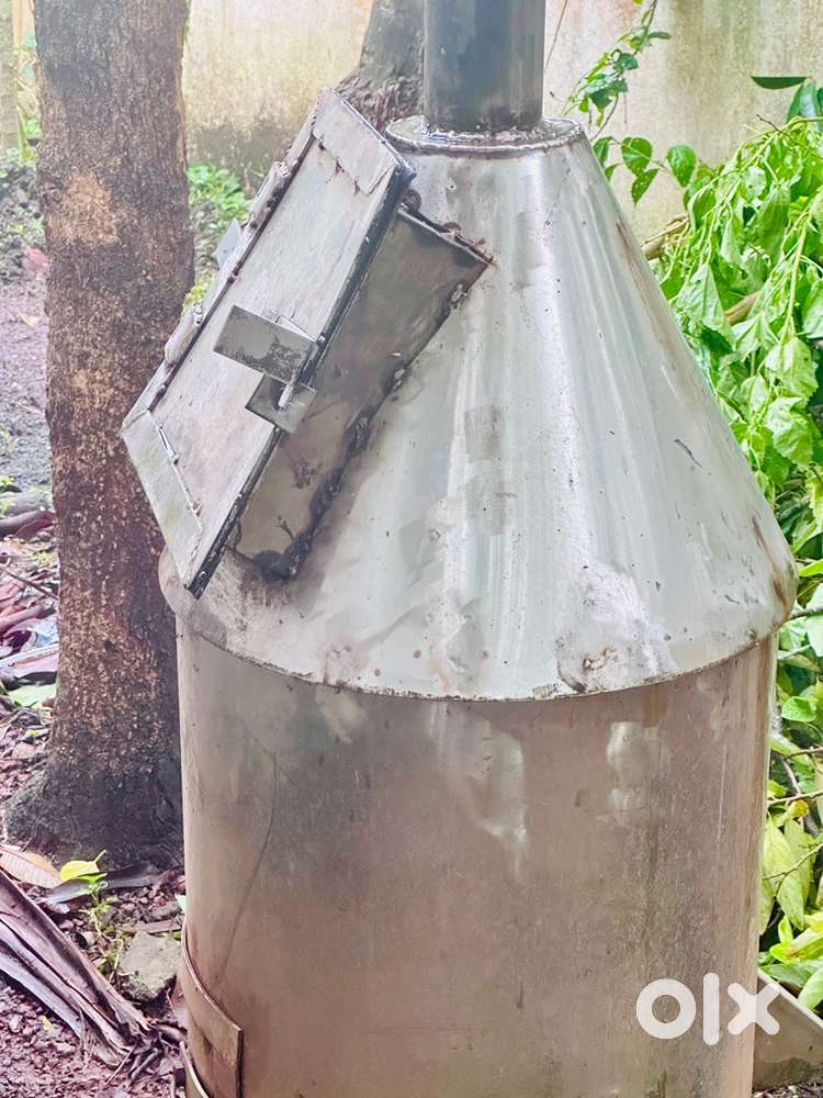 Incinator for kitchen waste management