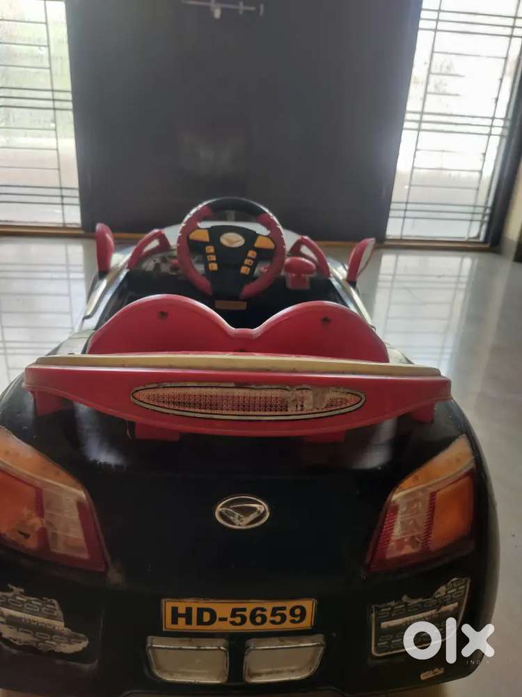Red sports kids car
