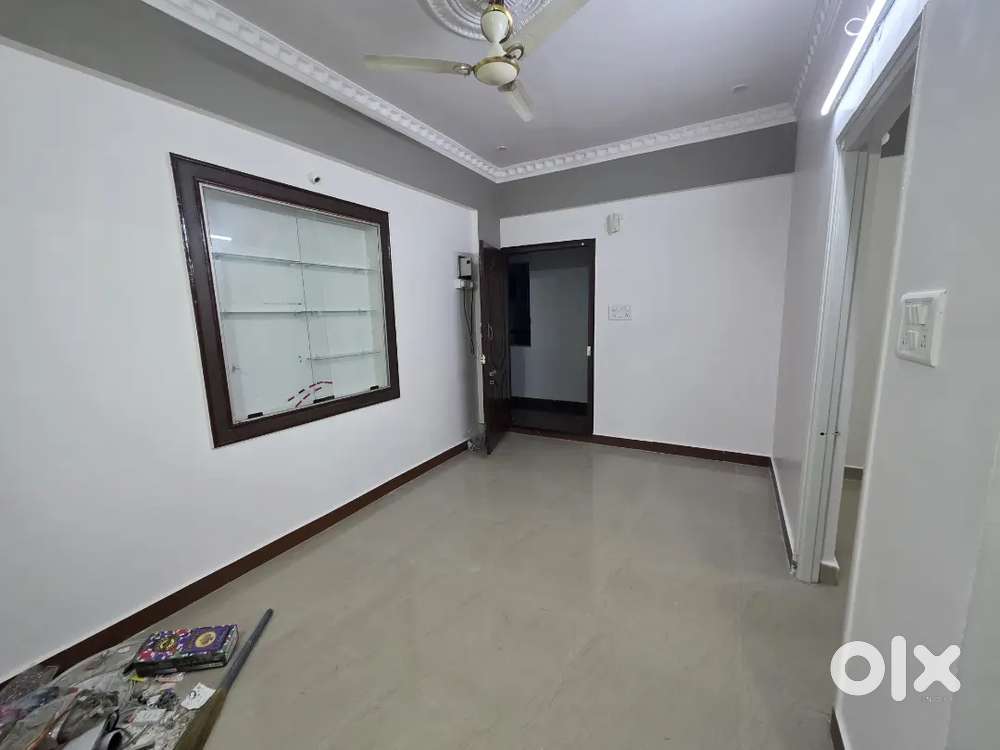 Semi Furnished 1BHK in 3rd floor with balcony & good kitchen jp nagar