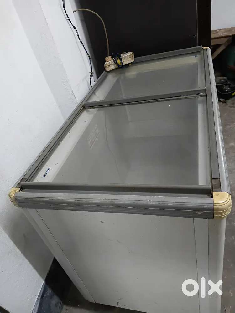 Voltas deep freezer 400ltr