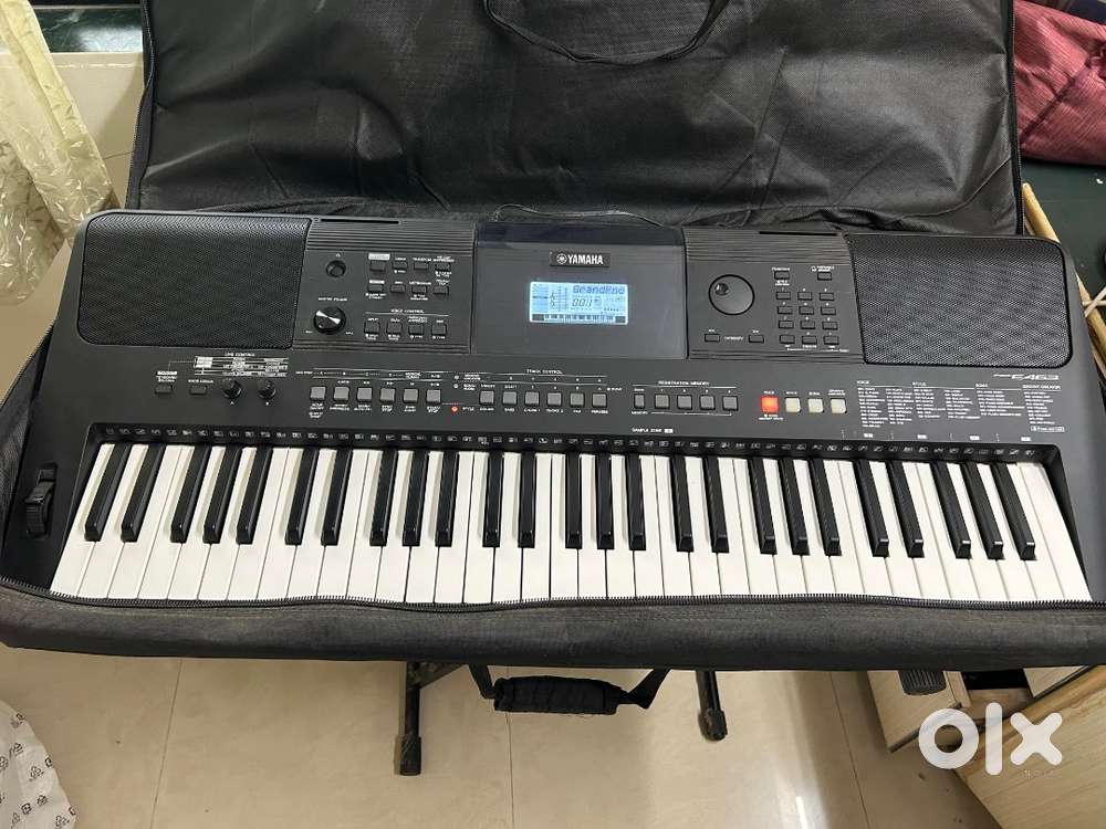 61 keyboard piano