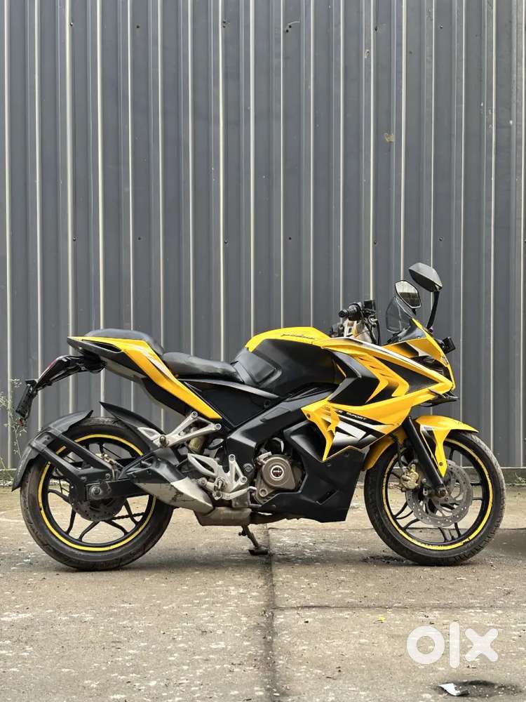 Bajaj Pulsar RS 200 (2017)