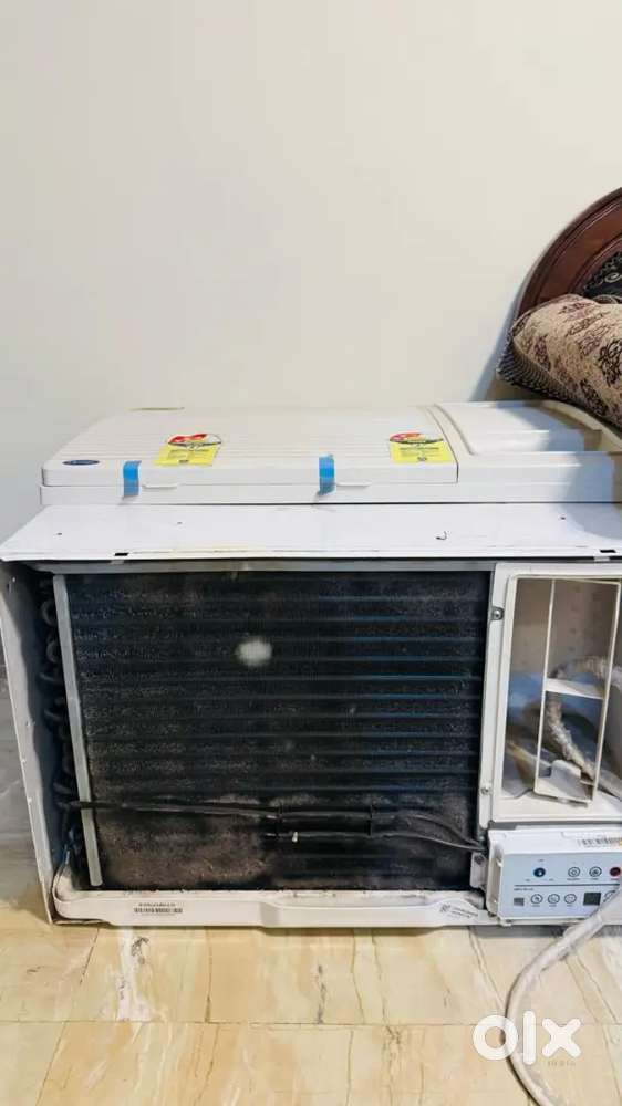 AC Window Ac carrier 1 year old