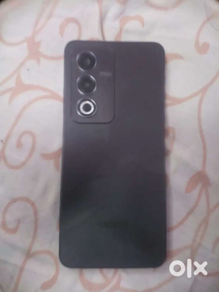 A3 pro 5G  8 +4 / 128