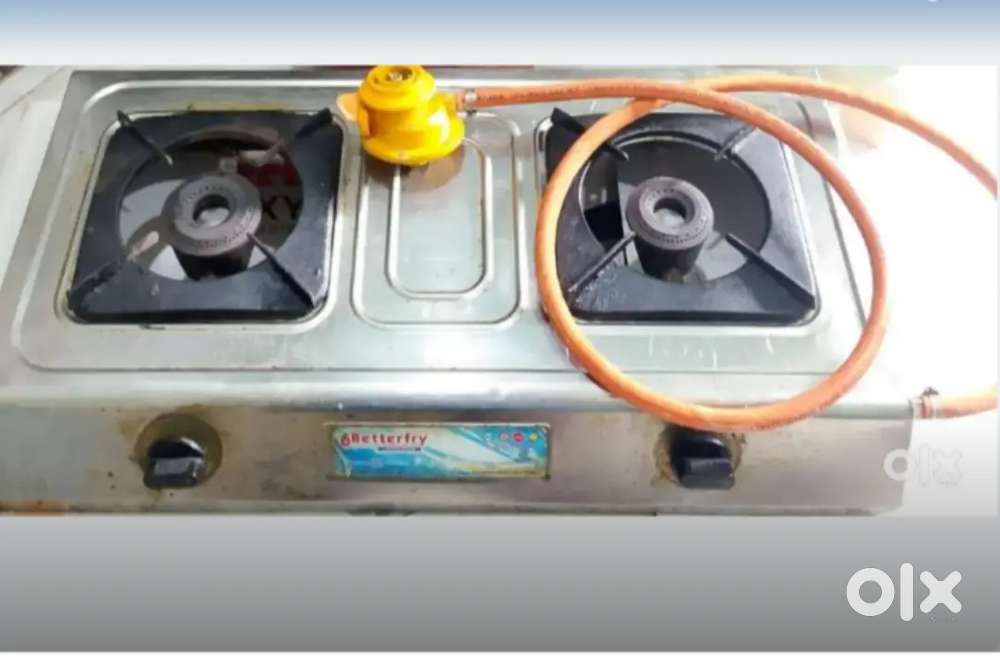 Stove with regulator