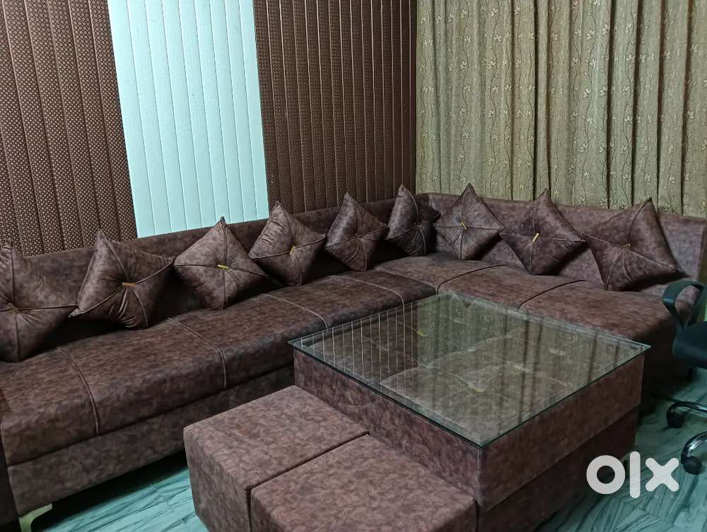 L shape, 9 sited with pillows