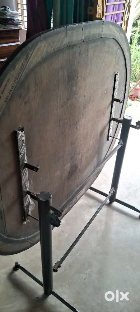 Dining table folding