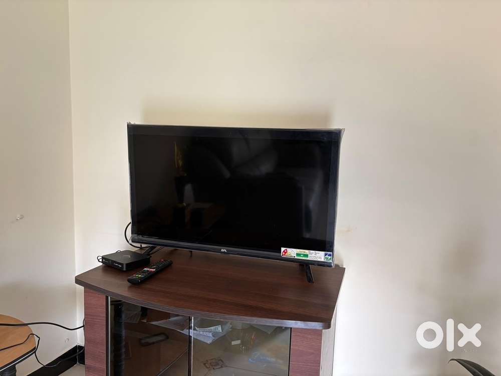 32 inch HD LED Smart TV