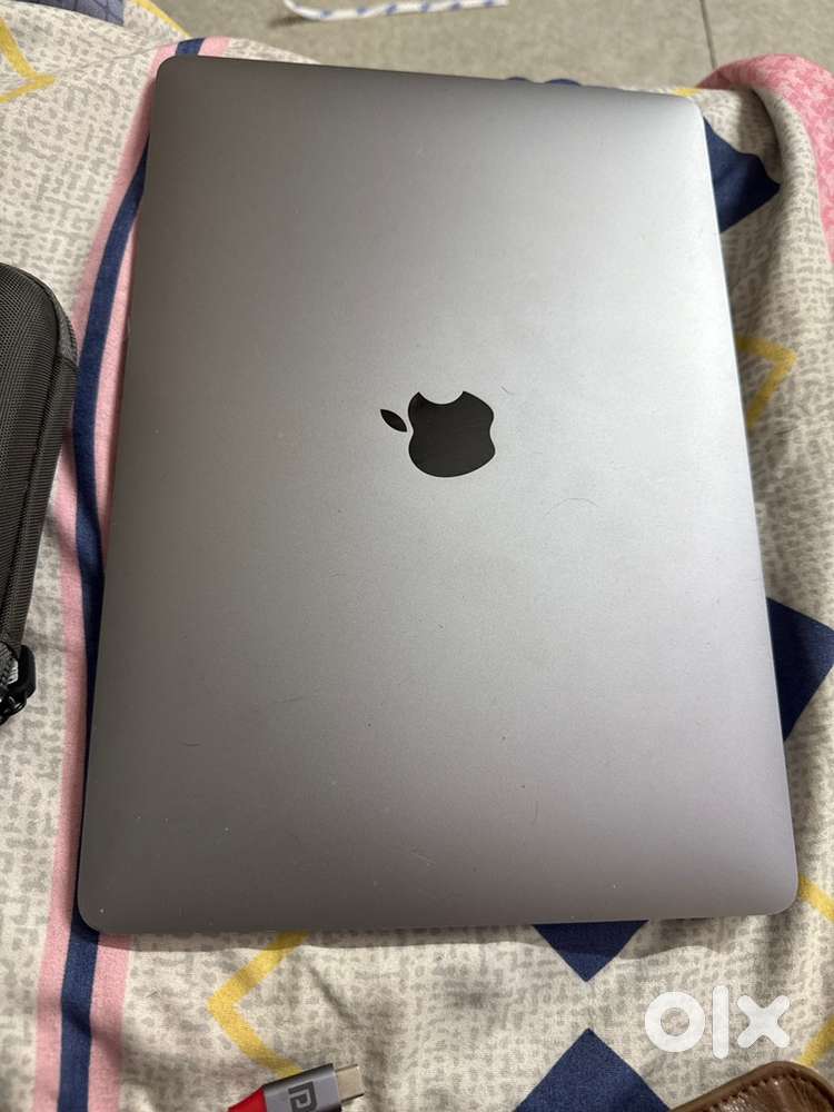 Macbook air M1 2020 bought in April 2022