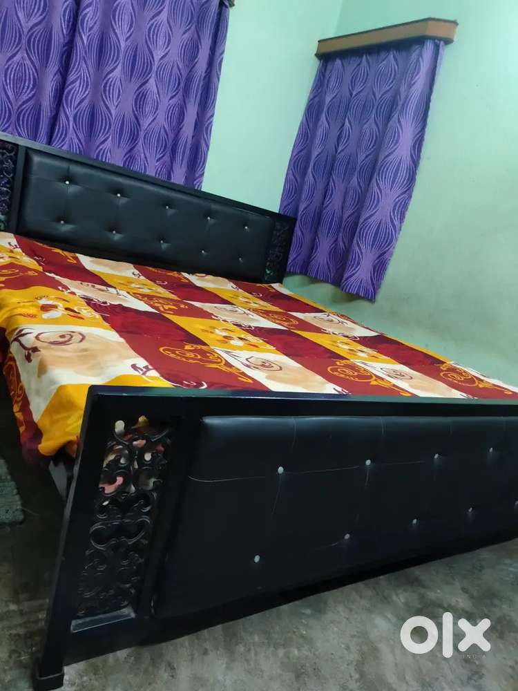 Black Iron  Bed