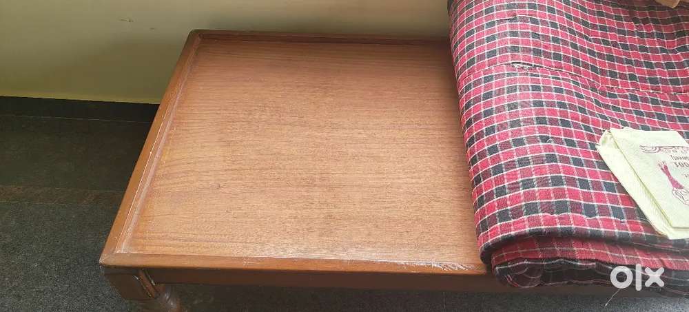 Single cot ~3x6 ft good condition strong build with bed for 3999rs