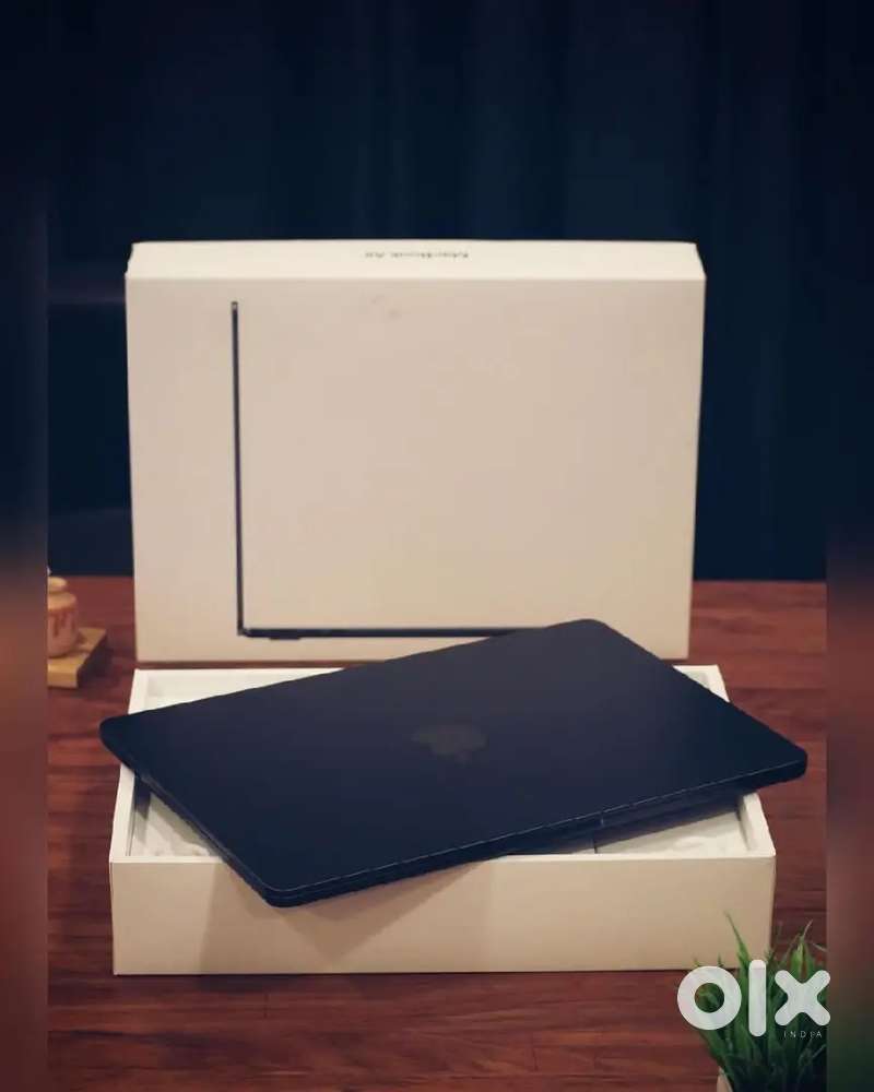 MACBOOK AIR M2 16/256GB MIDNIGHT INDIAN WITH BILL BOX 10 DAYS OLD