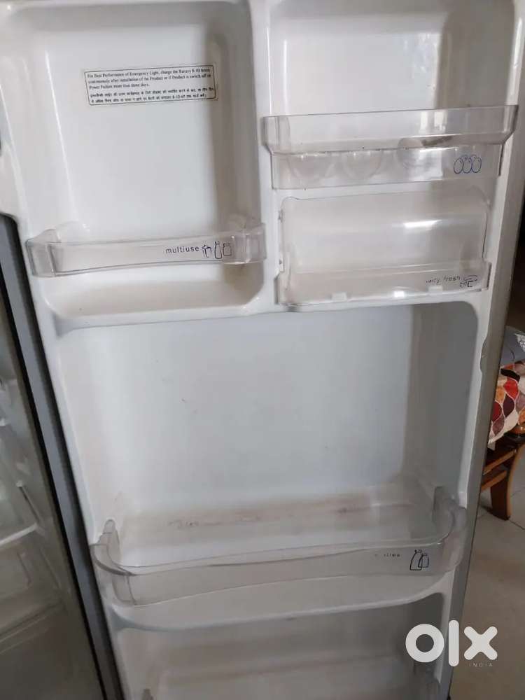Whirlpool 180 litre fridge in very good running condition