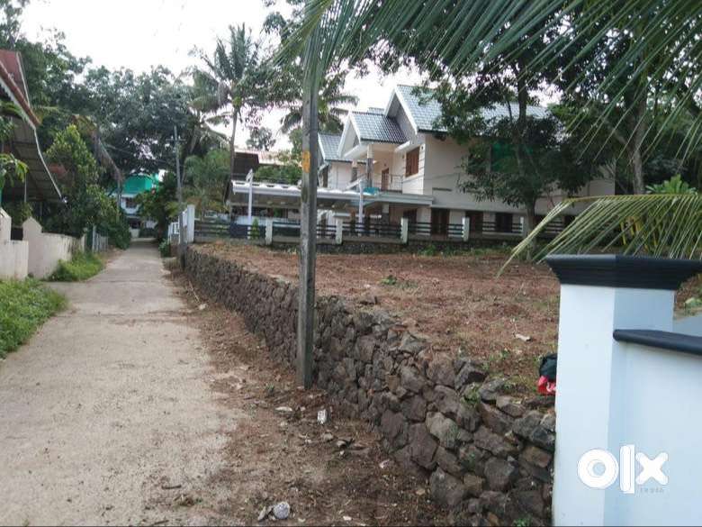 15.75 cents residential plot in Thengana, Changanacheri