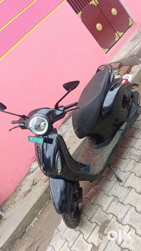 Bajaj chetack good running condition vechcle