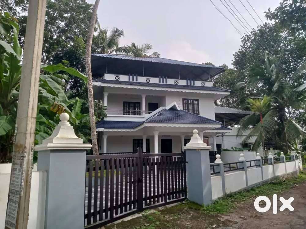 3 bhk semi furnished house for rent in palakkad town area