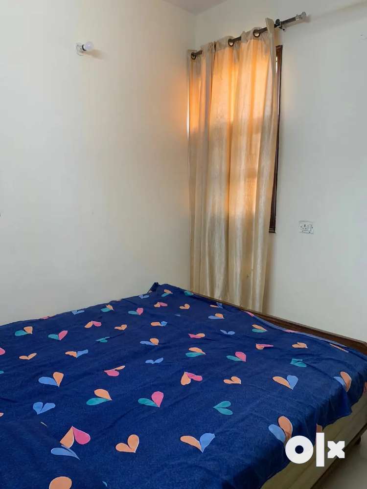 1 Bedroom for Sharing in 2bhk flat