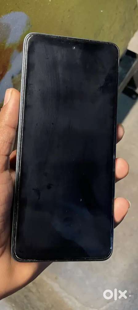 New condition.. under 4 month..8 gb ram 128