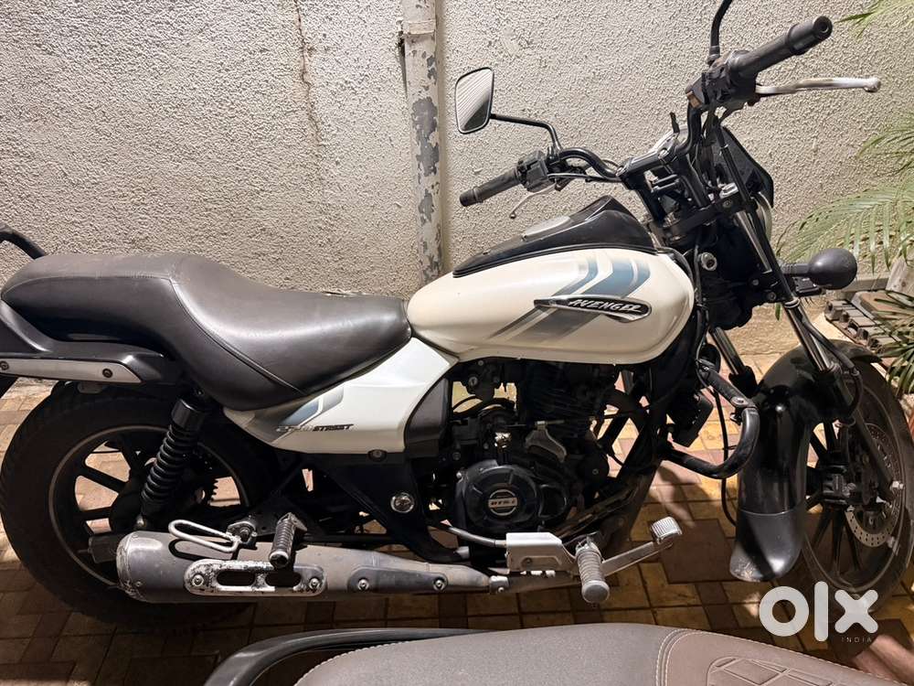 Bajaj Avenger street 2000