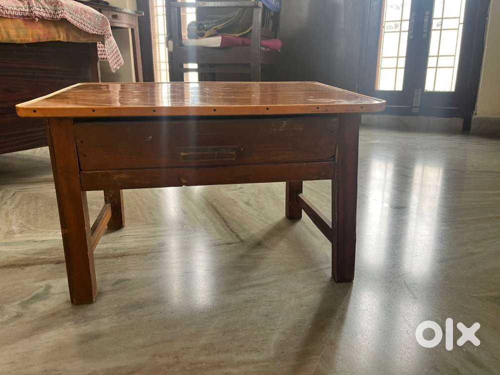 Small Wooden Study Table – Good Condition, Affordable Price”