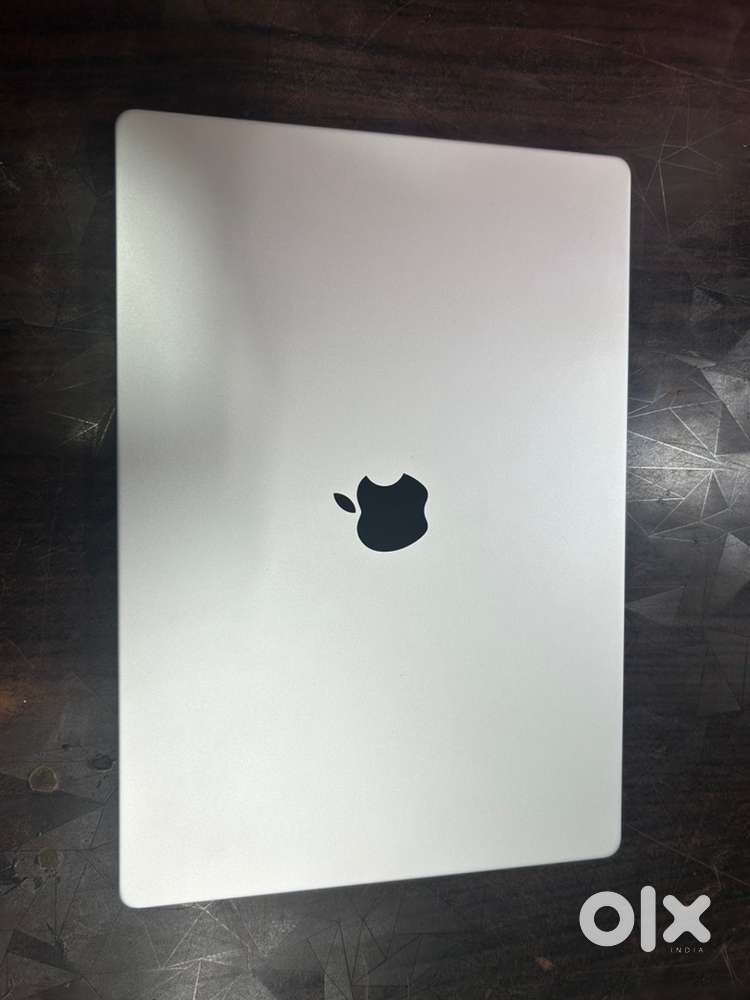 MAC BOOK PRO 16 M2/ 32gb / 1TB SSD / 16 INCH .