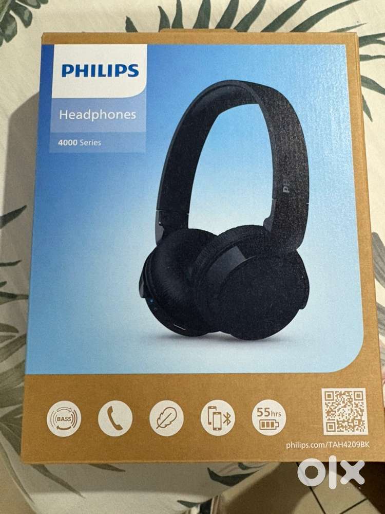 Brand new Philips headphones 4000 series
