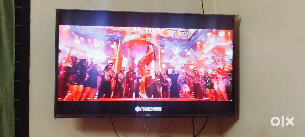 32 inch LG Smart Led For Sale