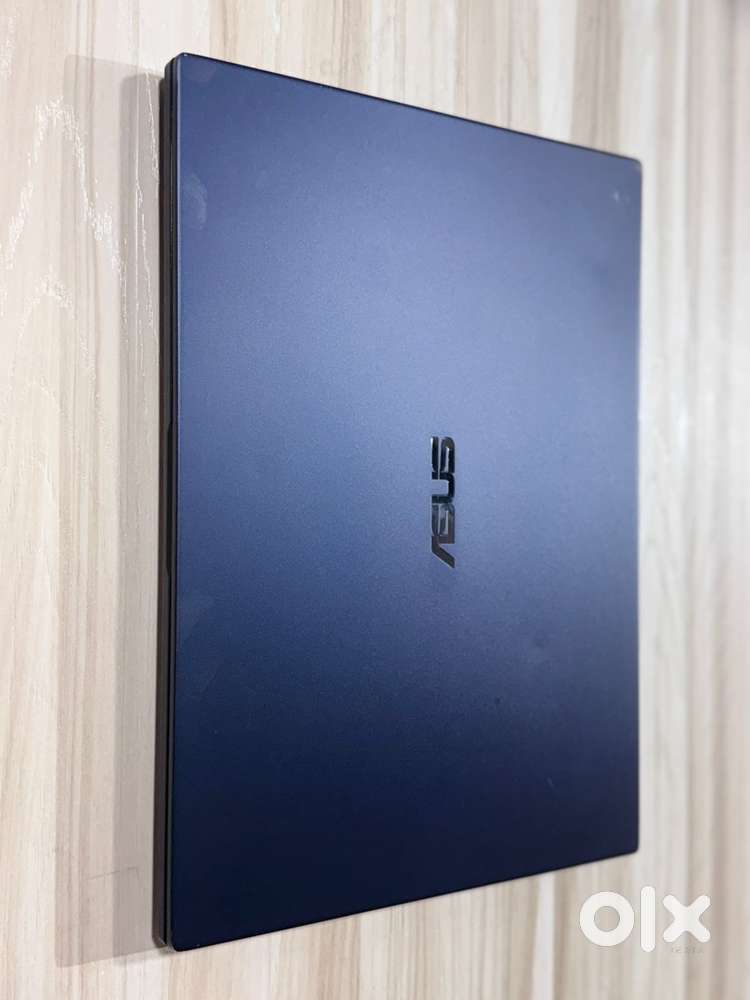 Asus expertbook i5 10th gen 16GB Ram 256 ssd mint condition