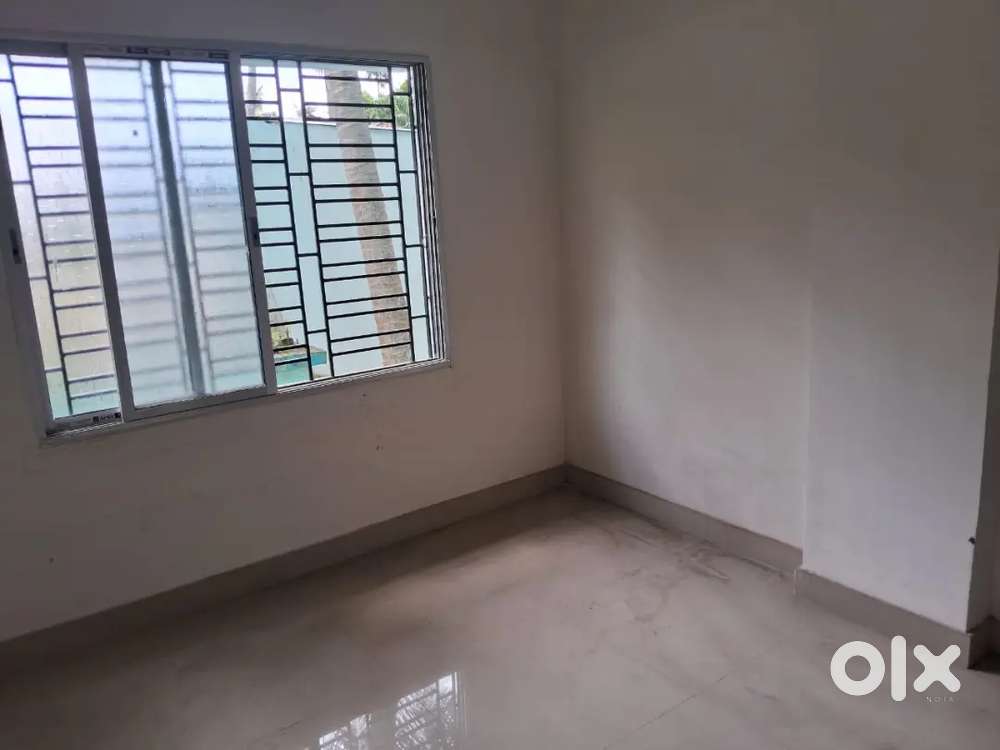 A beautiful 2 BHK ready flat in Agarpara
