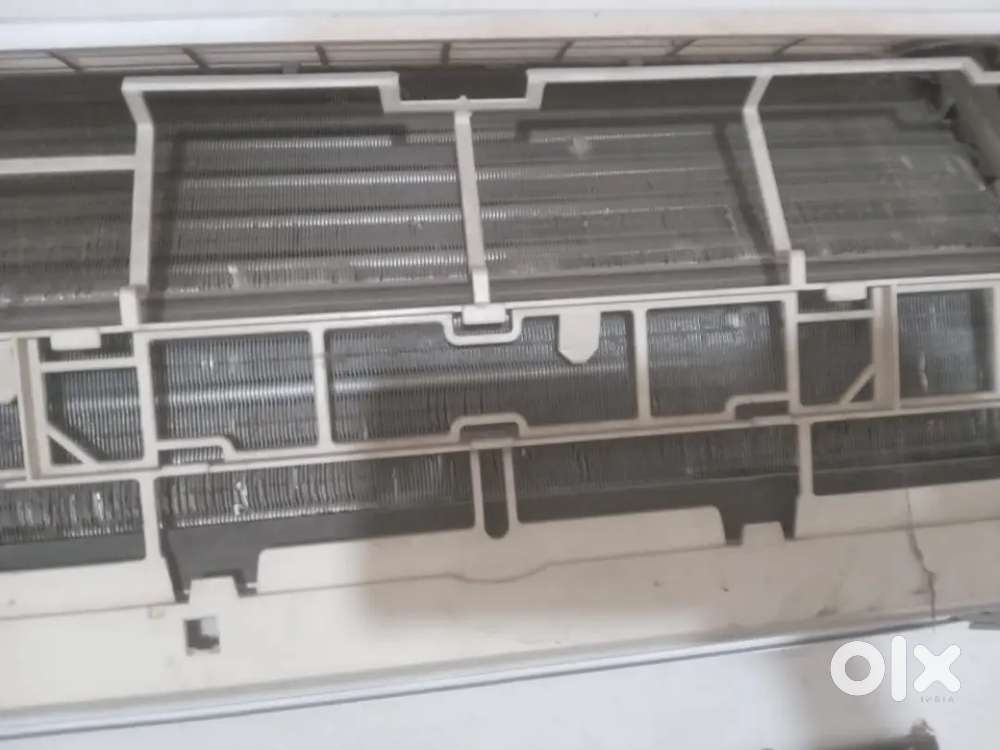 2 ton daikin 1.5 ton  sharp inverter