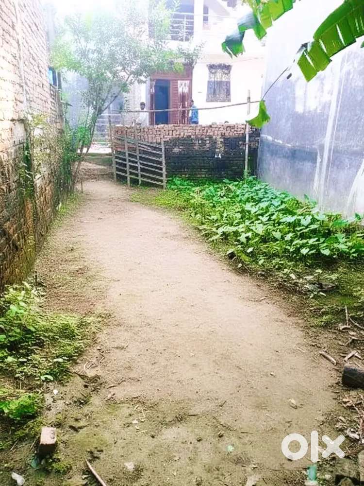 Residential plot in mahewa mandi road is under nagar nigam