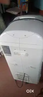 Croma 1.5 Ton AC, 4 month used only..