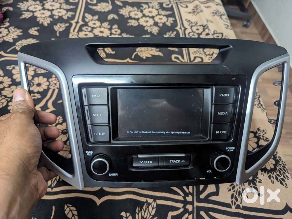 Hyundai orginal audio system with touch screen n blutooth