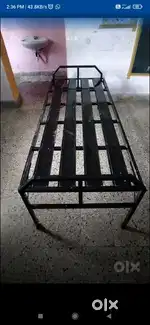 Single bed व पाण्याचा ड्रम विकणे आहे