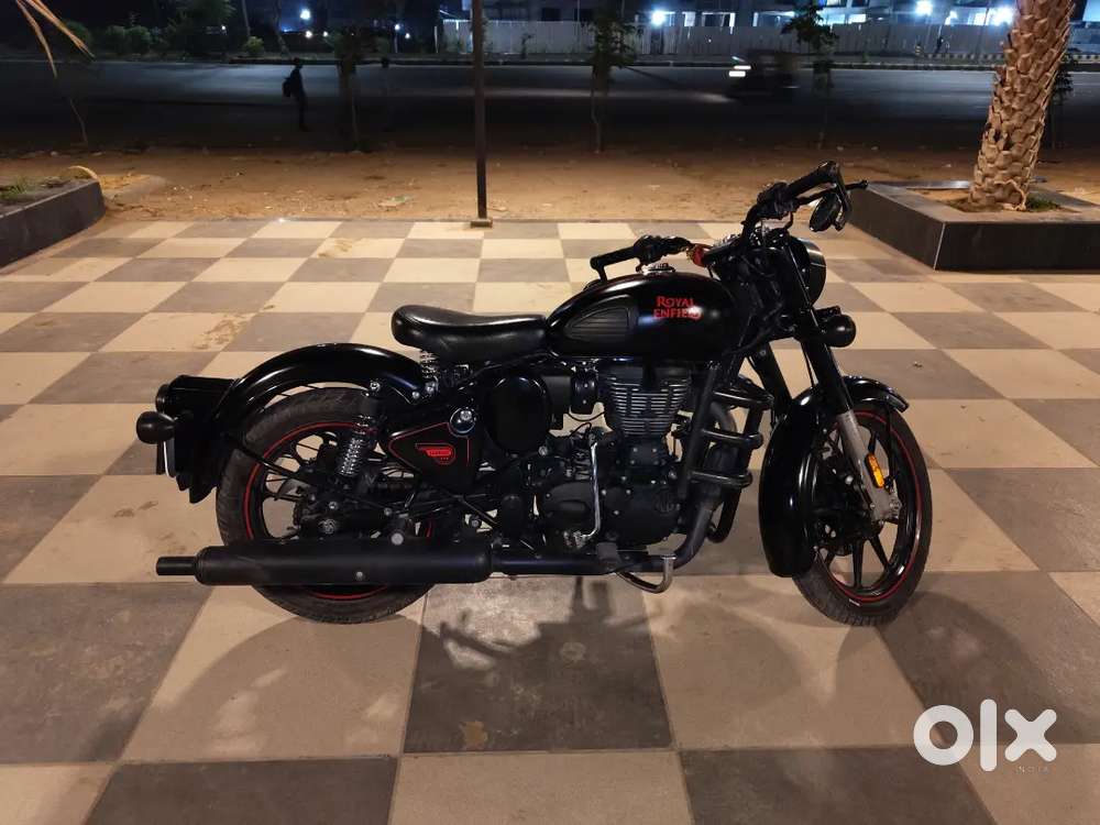 Classic 350 Stealth black dual ABS with kick single owner