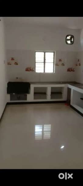 Bachelor preferred 2 bhk with parking 1000 sq ft North facing vastu