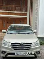 Toyota Innova 2015