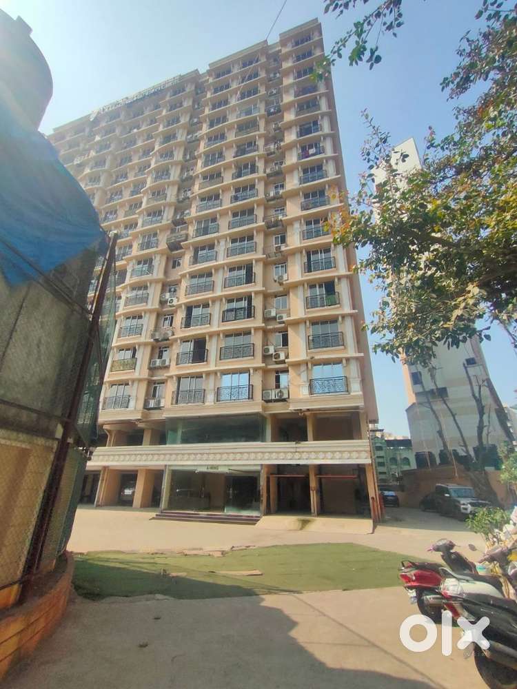 Andheri West near railway station walking post office new building