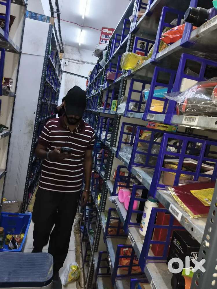 Picker packer requirement (15 boys)(6girls)