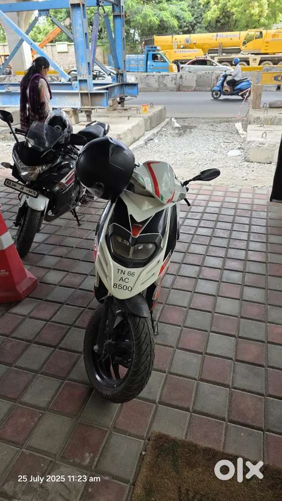 Aprilia sr160
