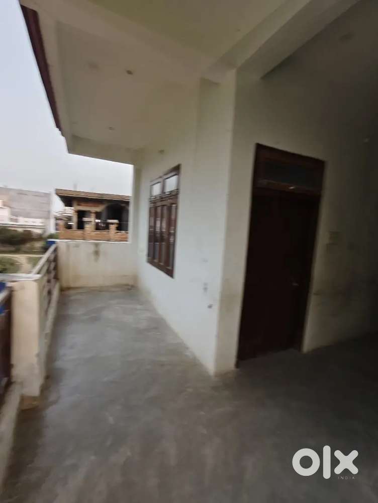 2BHK AND 3BHK AVAILABLE IN JHUNSI
