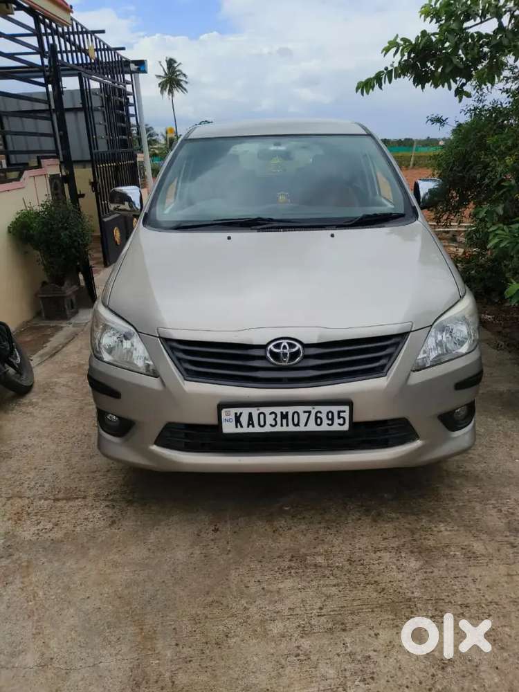 Toyota Innova 2012 Diesel 122000 Km Driven