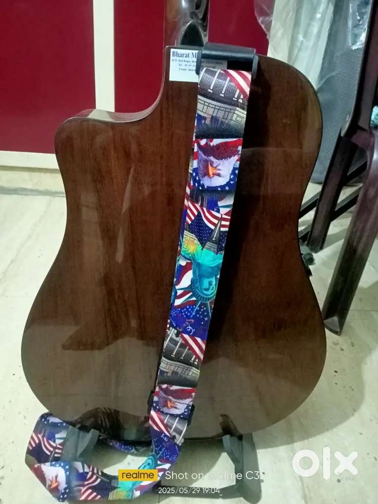 Semi electric guitar