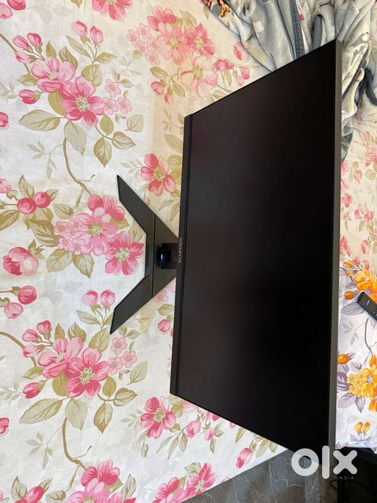 Gigbyte G24f 2 24 inch monitor