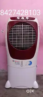 Air cooler bajaj 2yer old with ice chembr