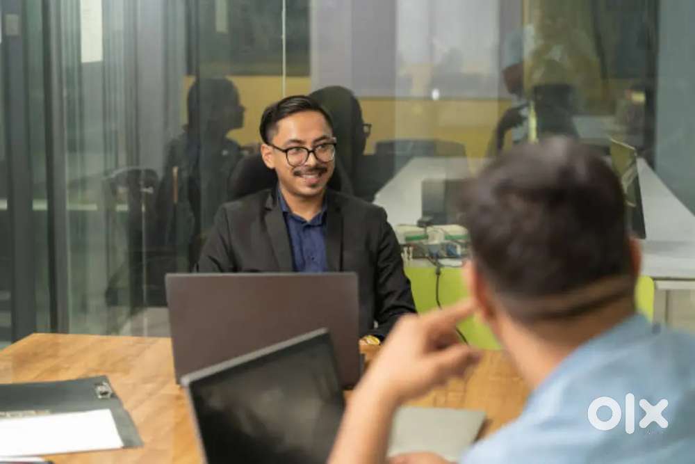 Axis বেঙ্কৰ প্ৰতিটো শাখাত যুৱক আৰু যুৱতী লৈ থকা হৈছে