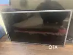 More than 5-year-old 32 inch 4K Samsung LED tv