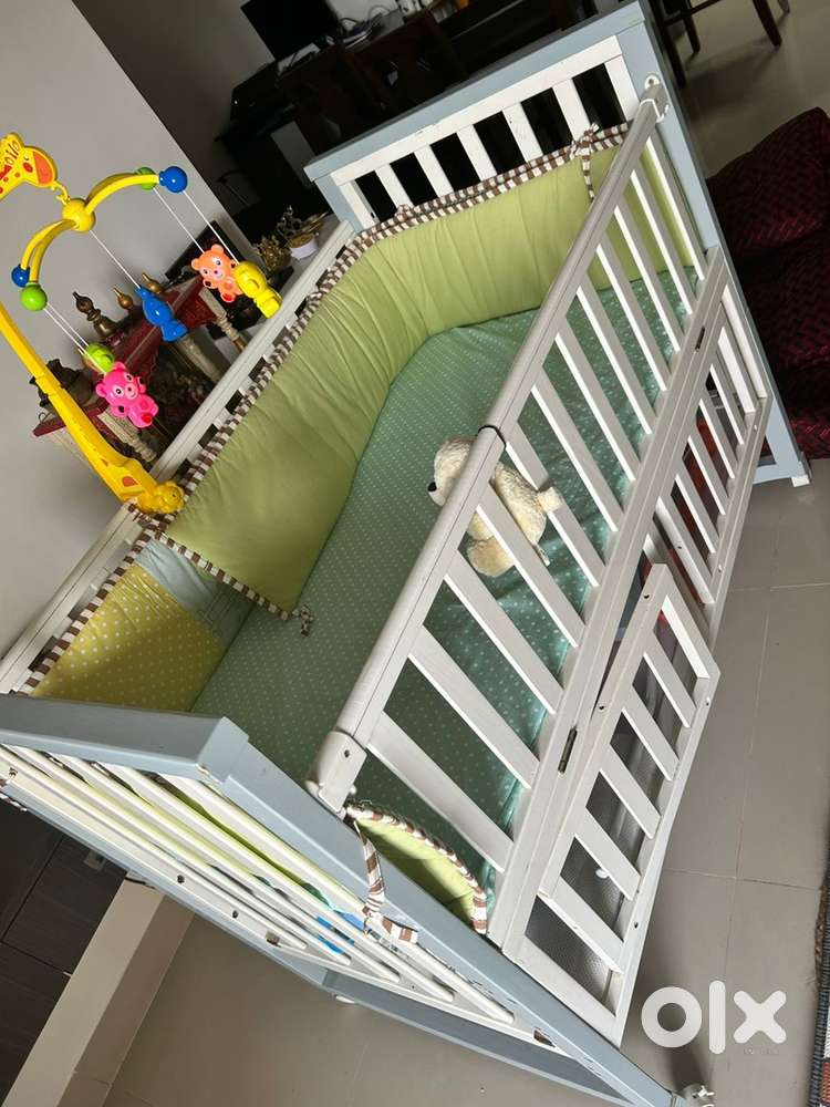 Baby Crib cum bed with Mattress
